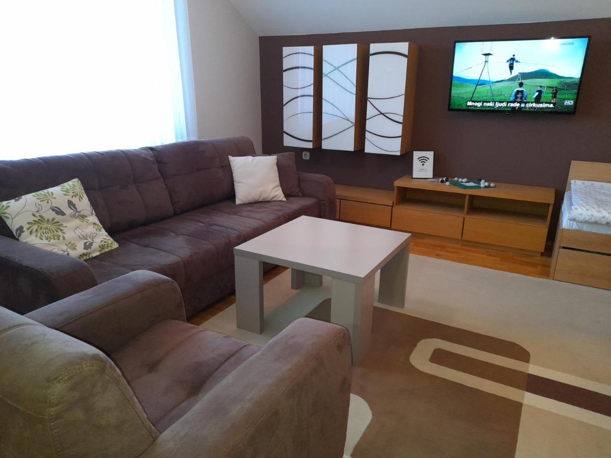 Apartmani Exit Pale Exteriör bild