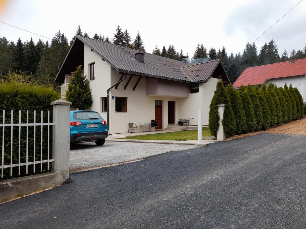 Apartmani Exit Pale Exteriör bild