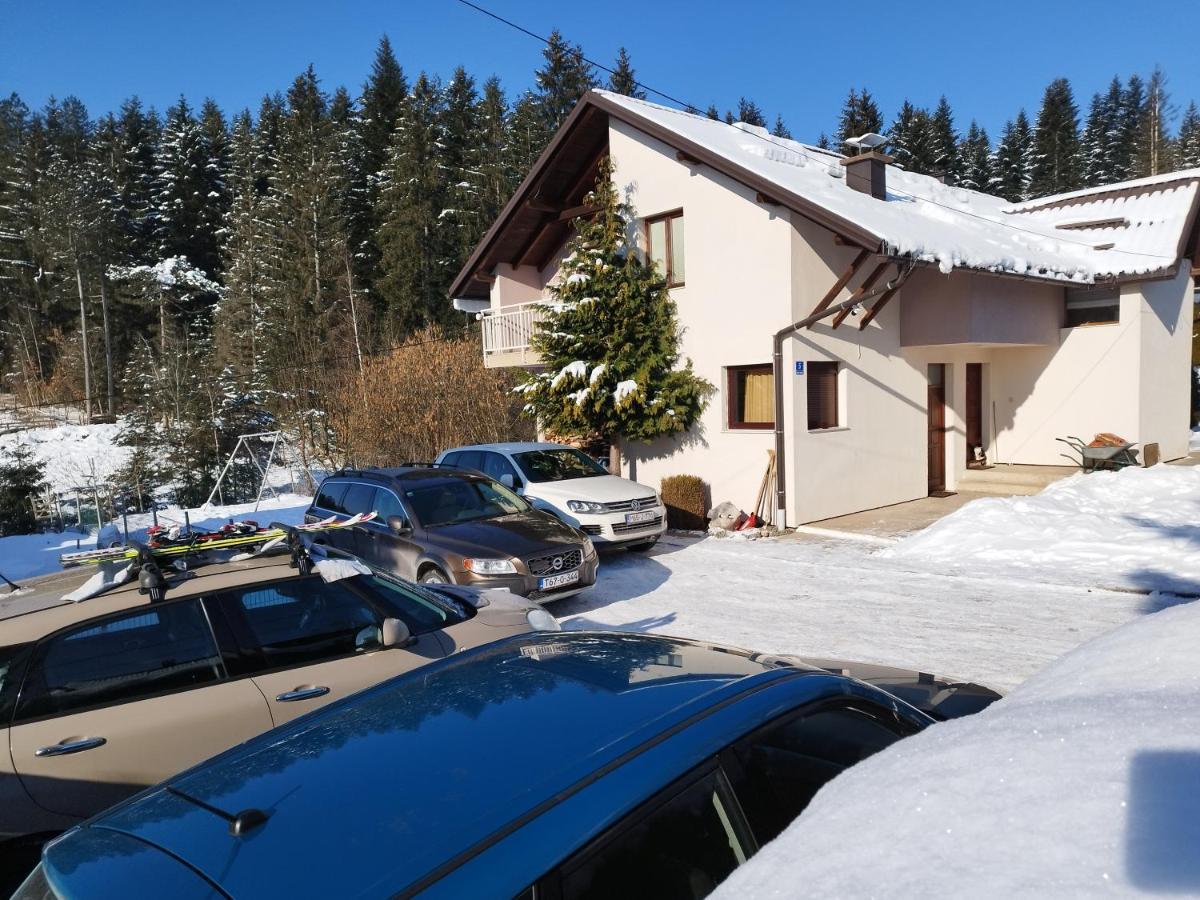 Apartmani Exit Pale Exteriör bild