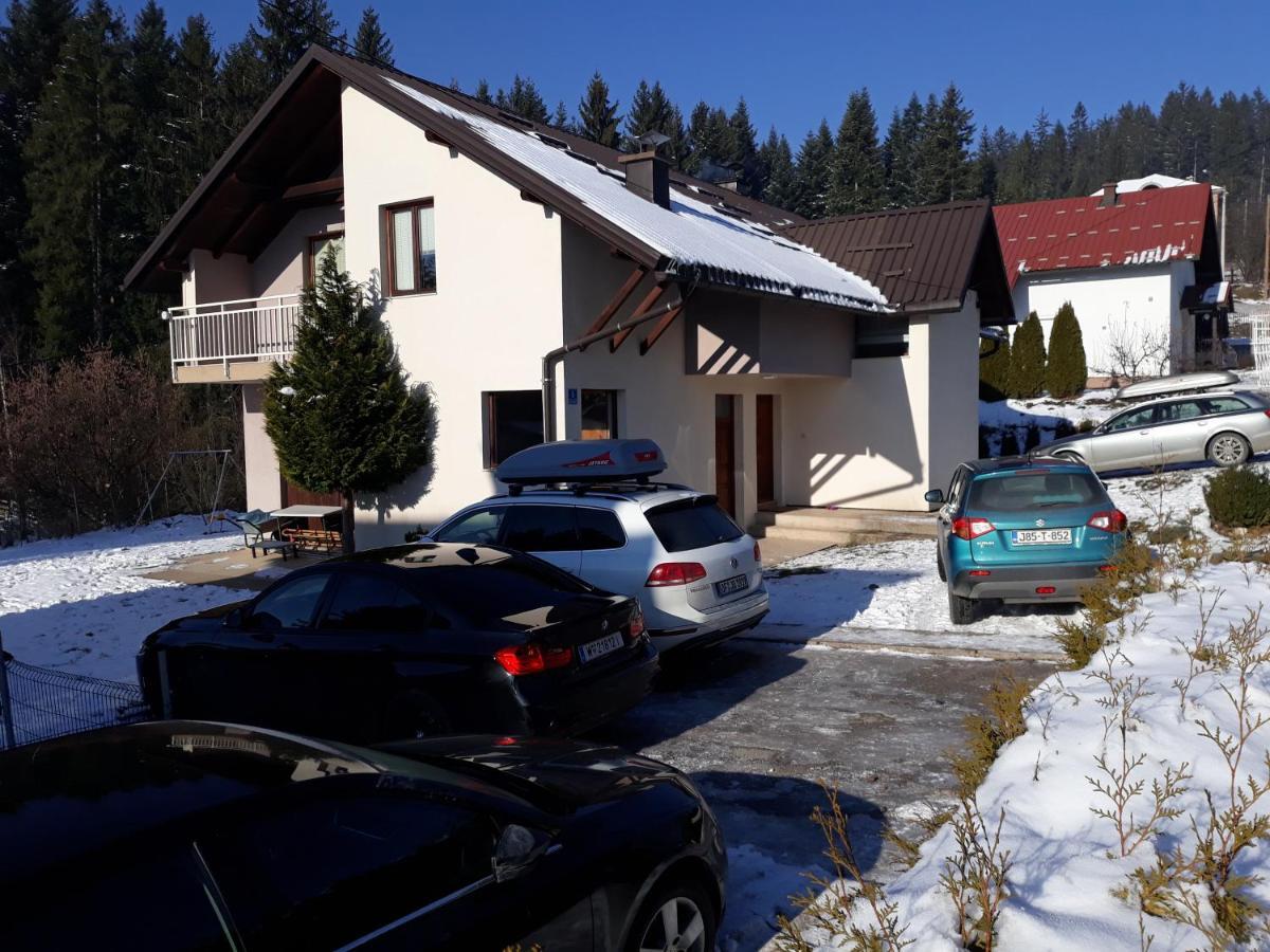 Apartmani Exit Pale Exteriör bild