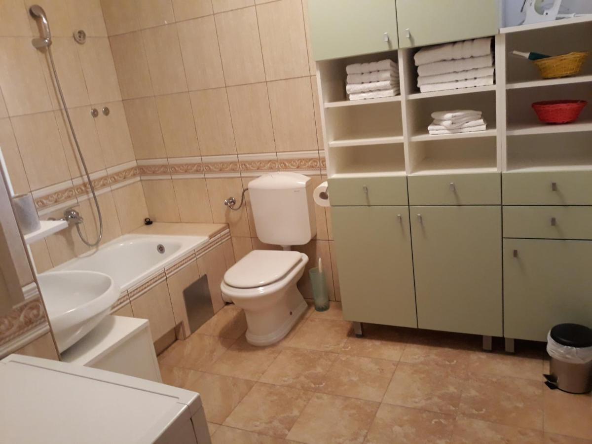 Apartmani Exit Pale Exteriör bild