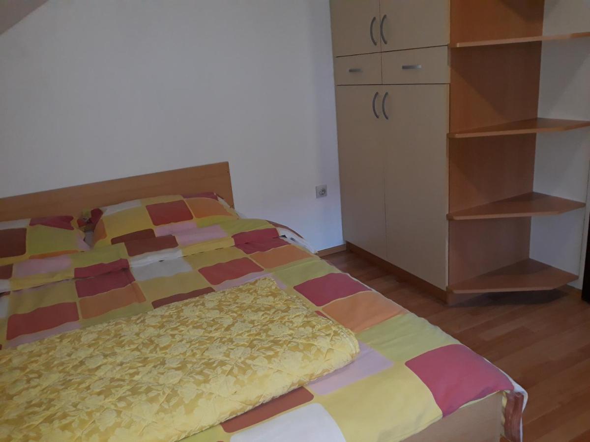 Apartmani Exit Pale Exteriör bild